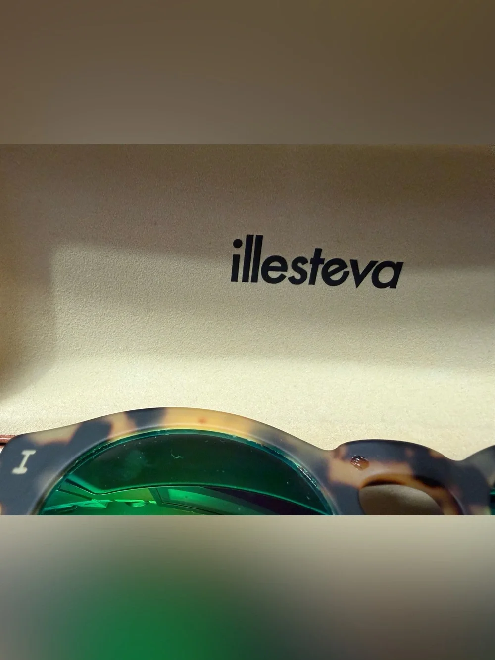 Illesteva Tortoiseshell Sunglasses w/Green Mirrored Lenses w/leather case